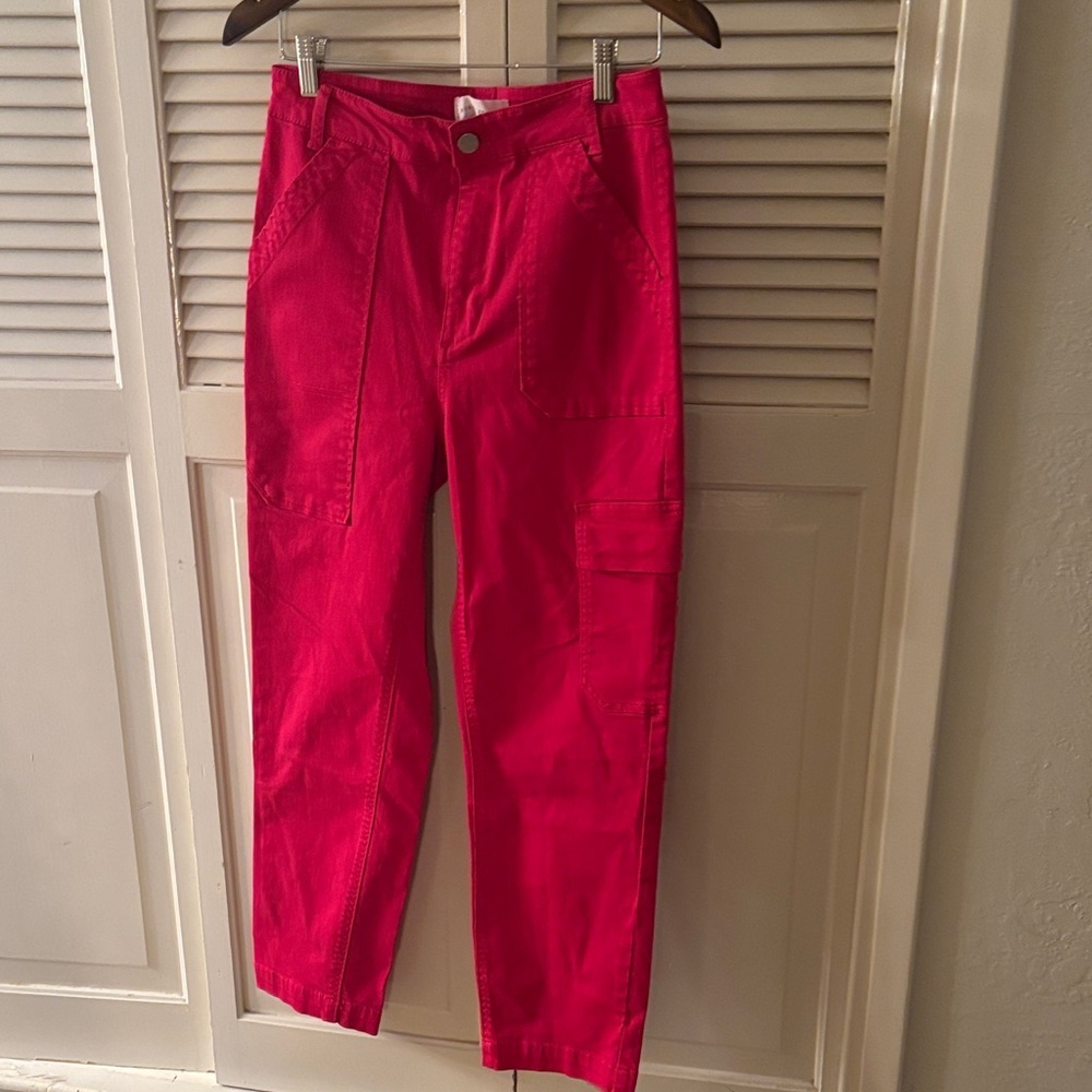 High-Rise Straight-Leg Cargo Pants in Bright Pink